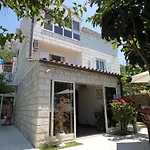 Apartments With A Parking Space Dubrovnik - 4752